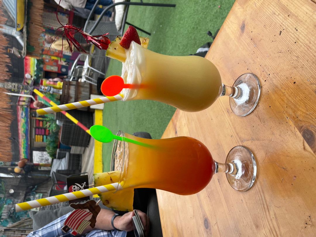The Tiki Bar West Bay-West Bay必去景点