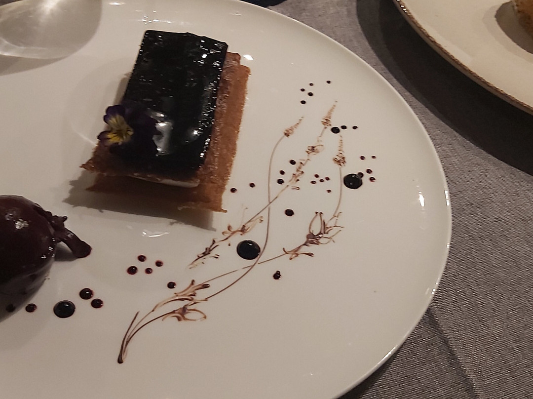 拉罗切特酒店主图