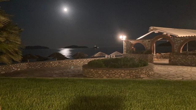 Esperides Beach Hotel-旅行者