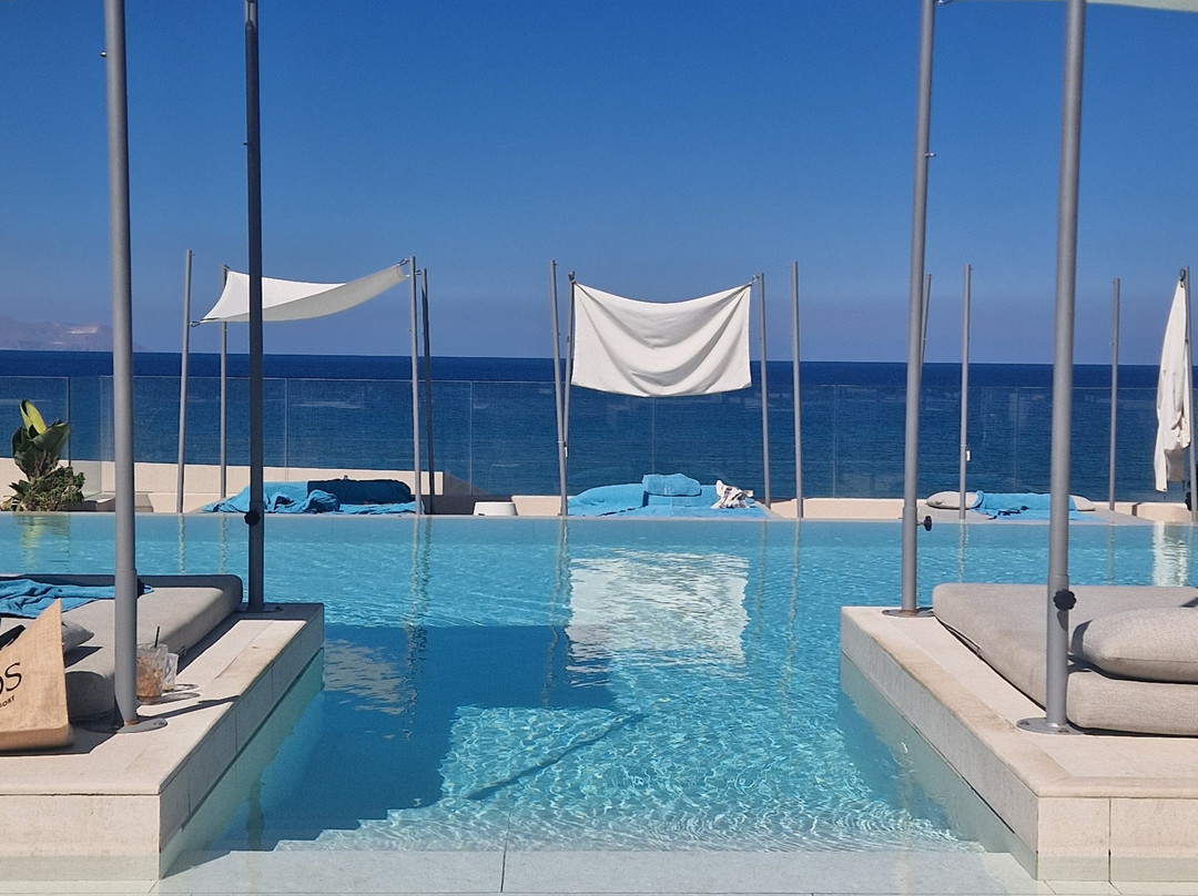 Oros Luxury Beach Resort
