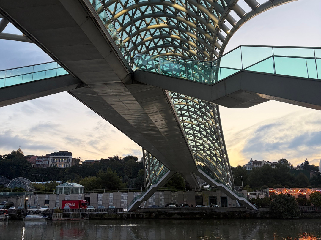 The Bridge of Peace-第比利斯必去景点