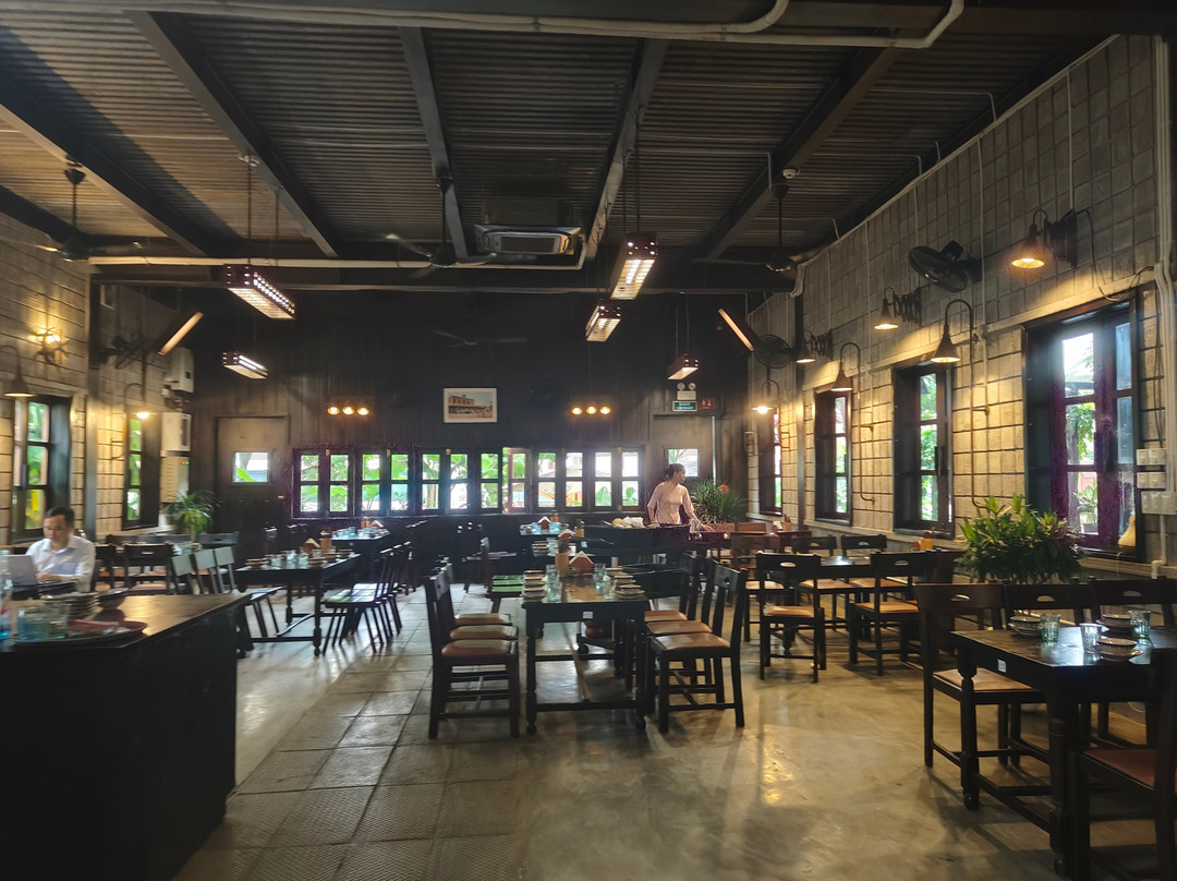 Hỏa Xa Restaurant & Coffee