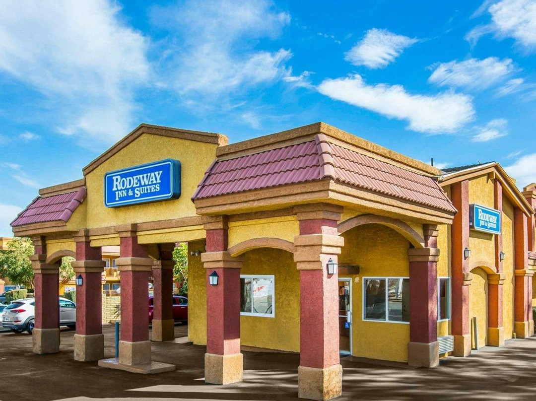 Rodeway Inn & Suites