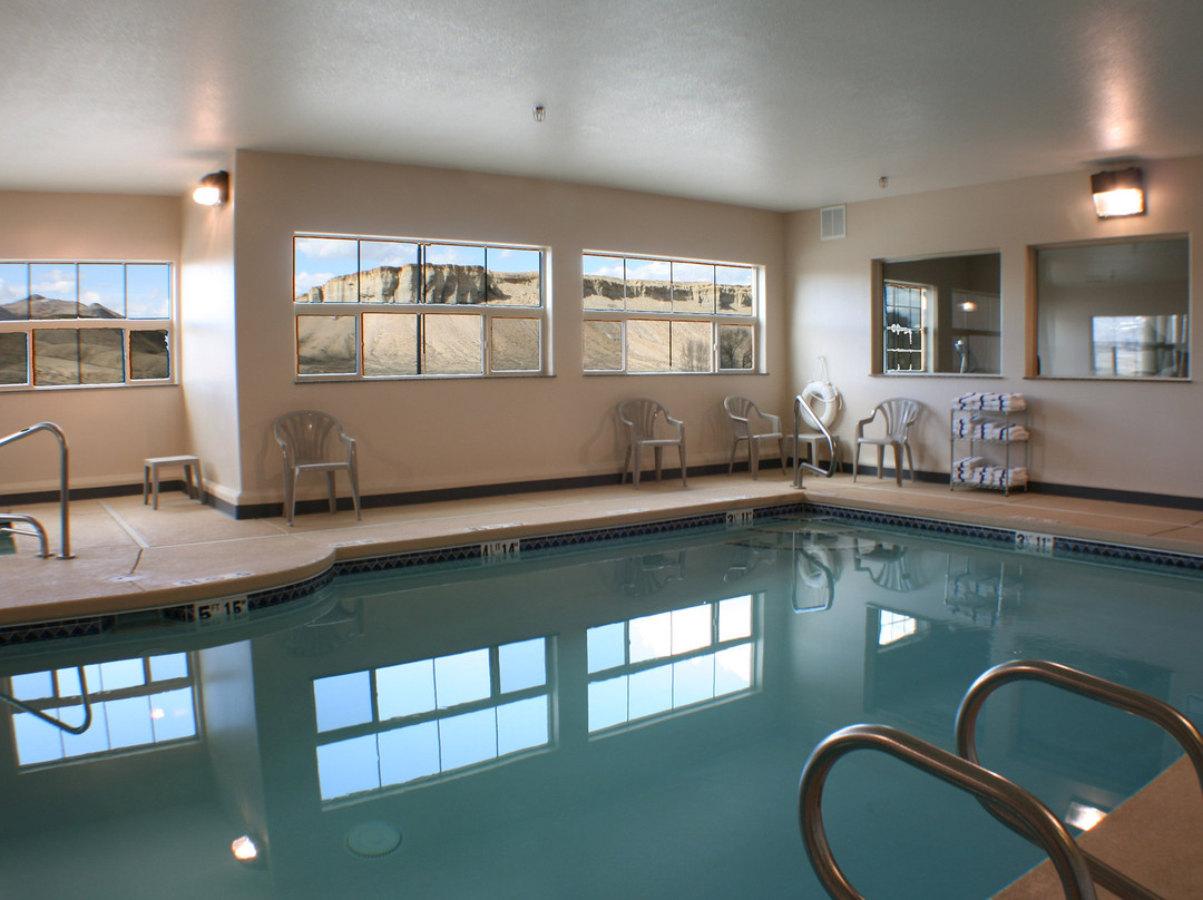 Allington Inn & Suites主图