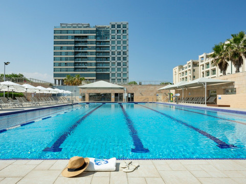 ApartHotel Okeanos on the Beach