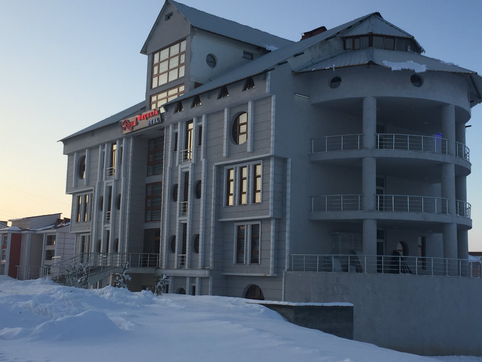 royal özçelik otel-官方
