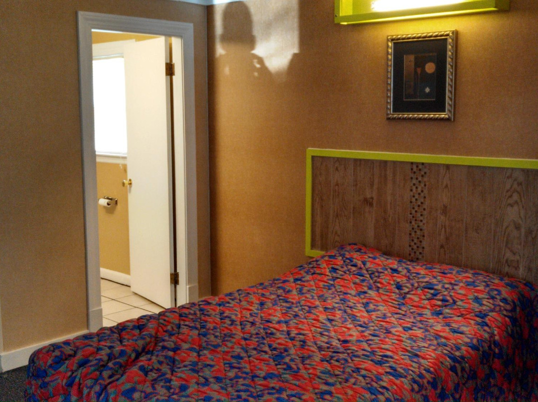 Carleton Circle Motel