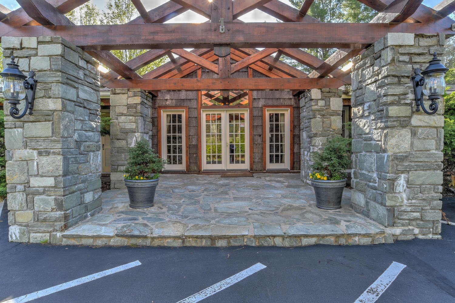 The Village Inns of Blowing Rock: Village Inn-官方
