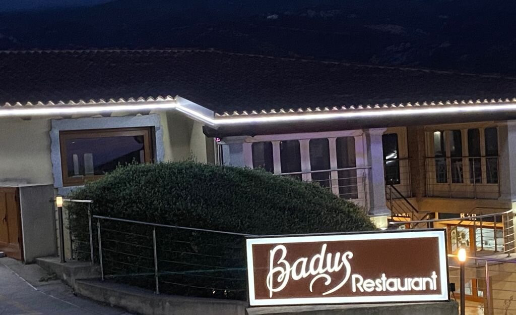 Badesi餐馆和美食-Badus Restaurant