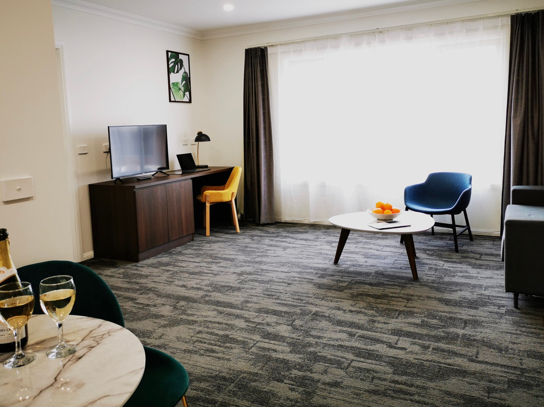 Littomore Suites Bathurst主图