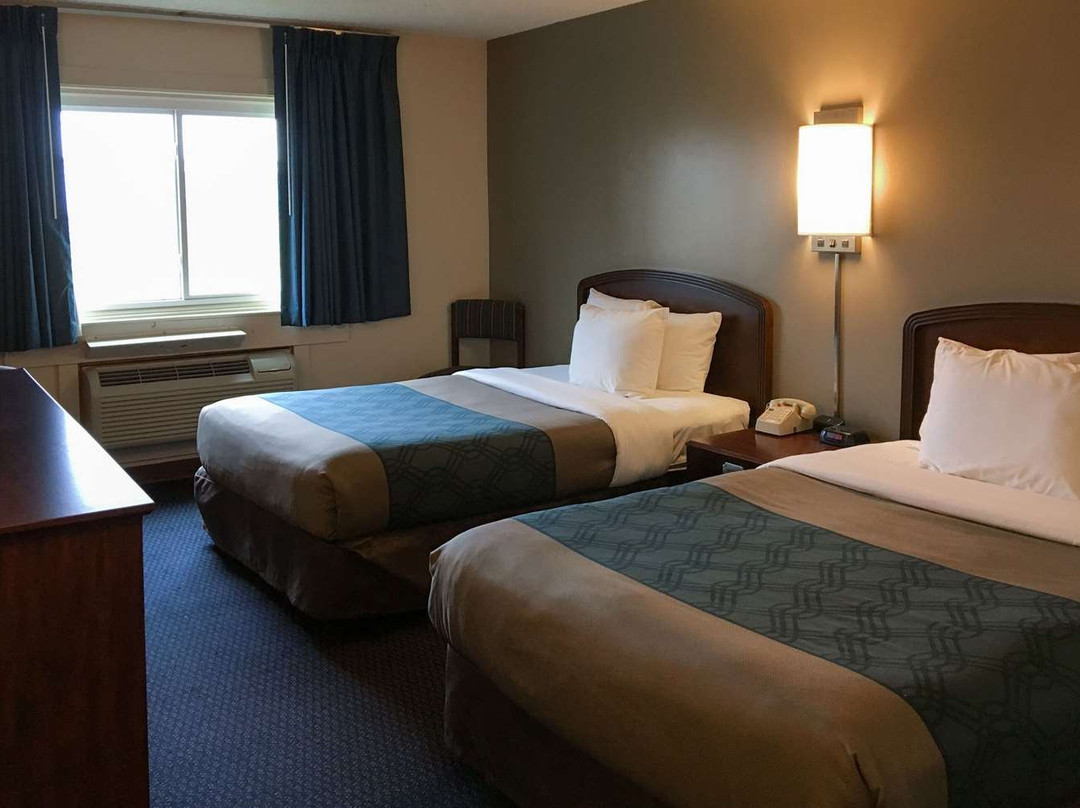 Econo Lodge Darien Lakes主图