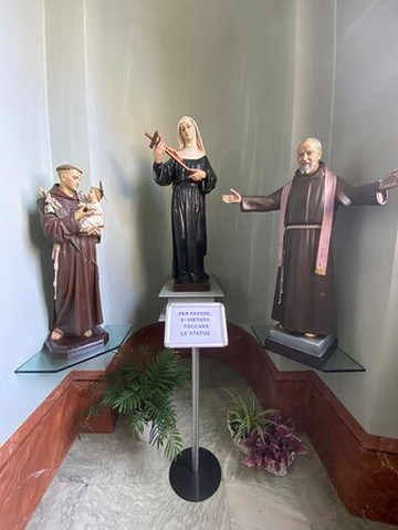 Santuario Santissima Trinita Misericordia-Villa Guardia必去景点