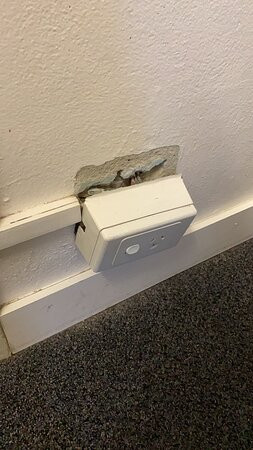 因弗雷尔汽车旅店主图