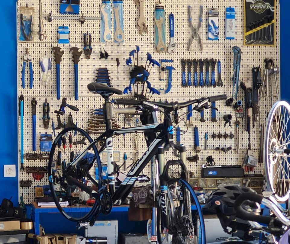 The Corfu Mountainbike Shop-Dassia必去景点