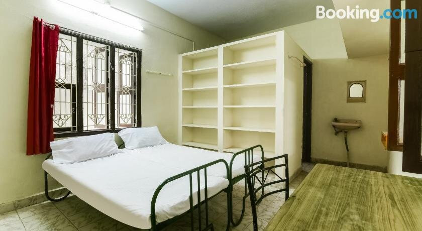 SPOT ON 29934 Sakthi Guest House