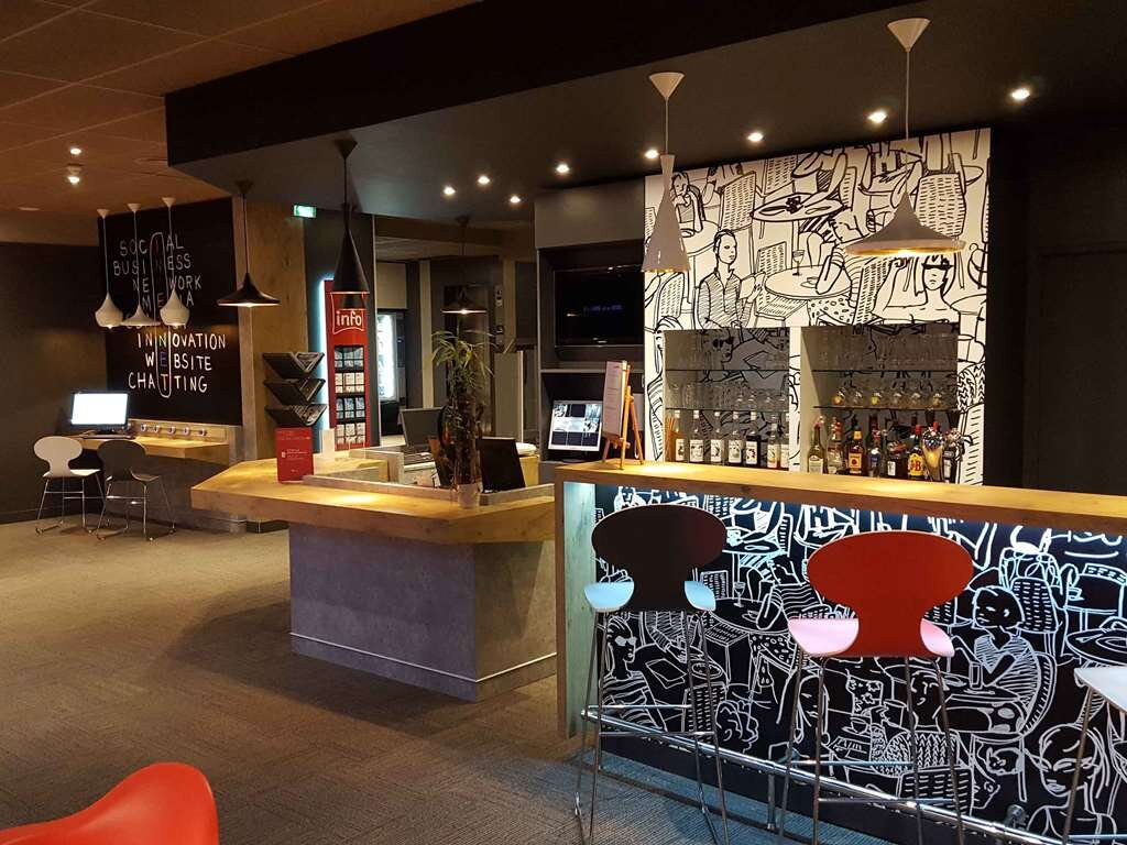 宜必思阿莱斯中心酒店主图