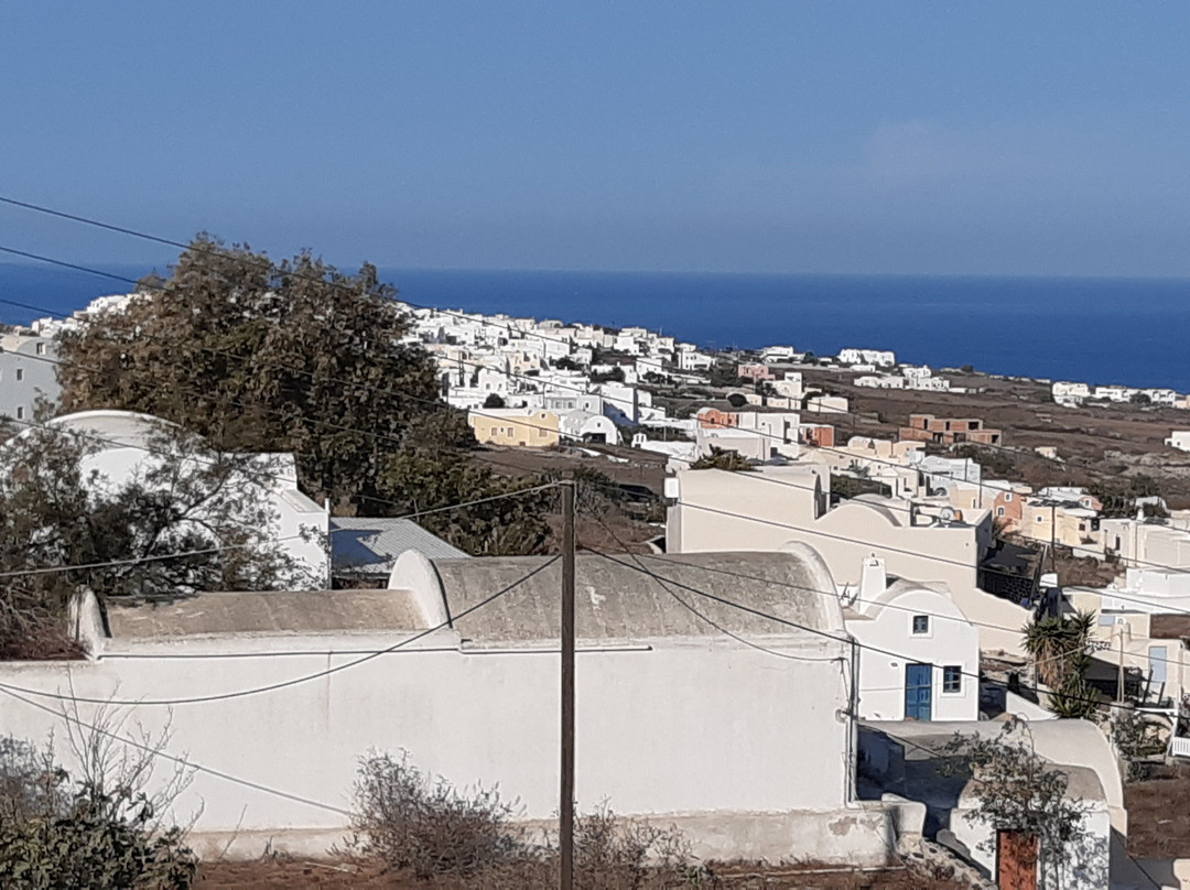 Finikia Oia Suites