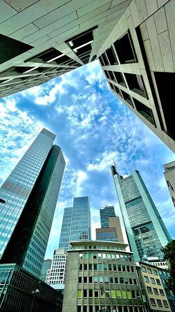 法兰克福市中心馨乐庭酒店主图