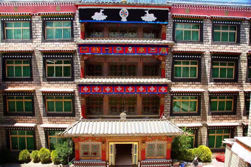 燃木齐大酒店