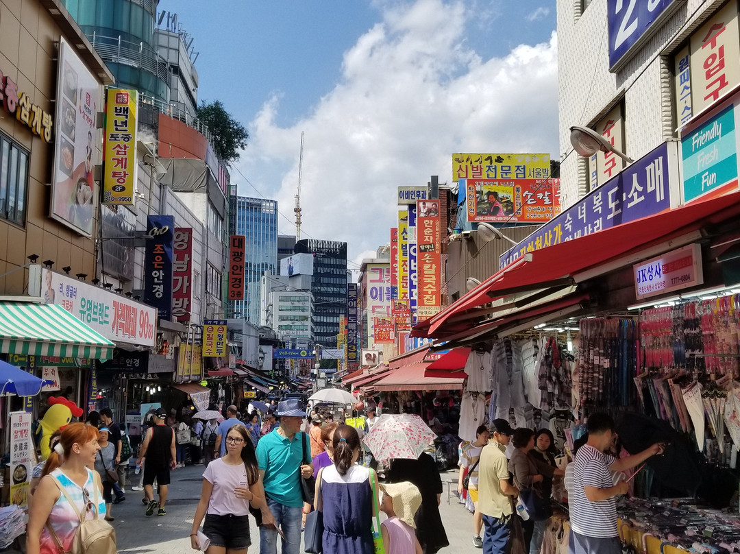 首尔旅游景点-南大門市場