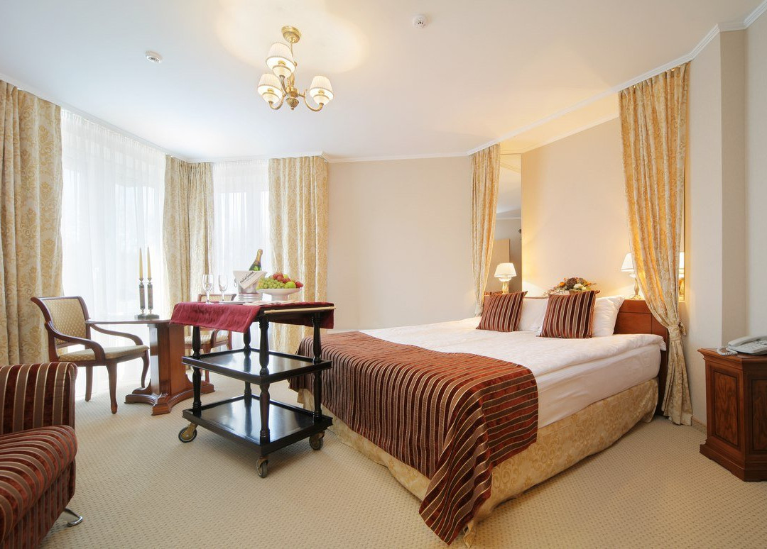 Oktyabrskaya Hotel主图