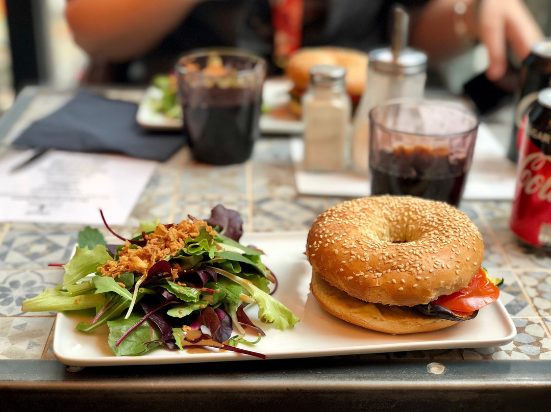 Lloyd Coffee Eatery - Cimetière d'Ixelles
