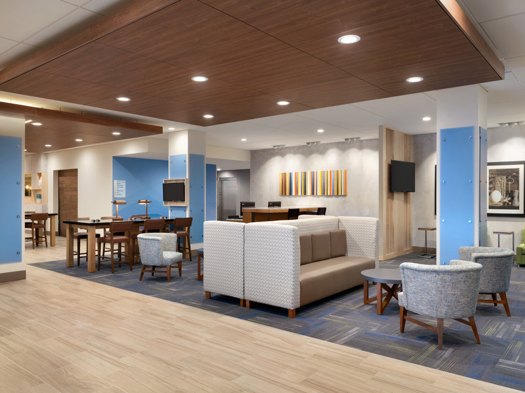Holiday Inn Express & Suites Cincinnati South - Wilder By IHG主图