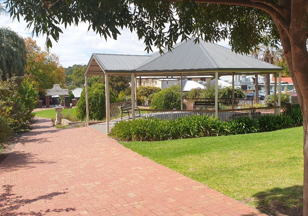 Pioneer Memorial Gardens景点图片