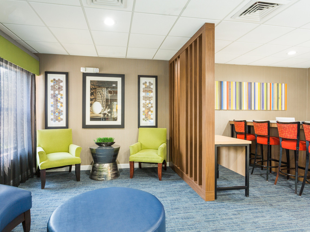 普利茅斯智选假日酒店主图