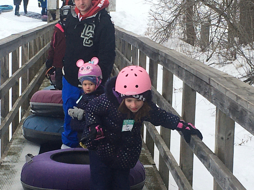 River Valley Winter Tube Slide-圣玛丽必去景点