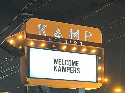 Kamp Houston主图