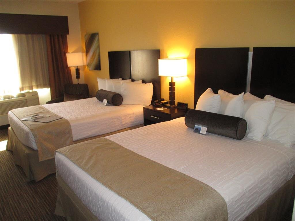 Best Western Plus The Four Corners Inn主图