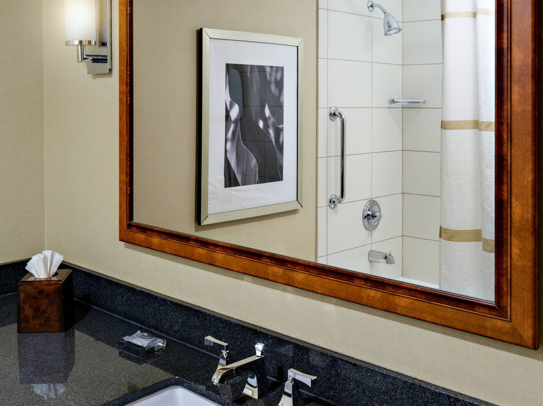 Radisson Hotel Cedar Rapids主图