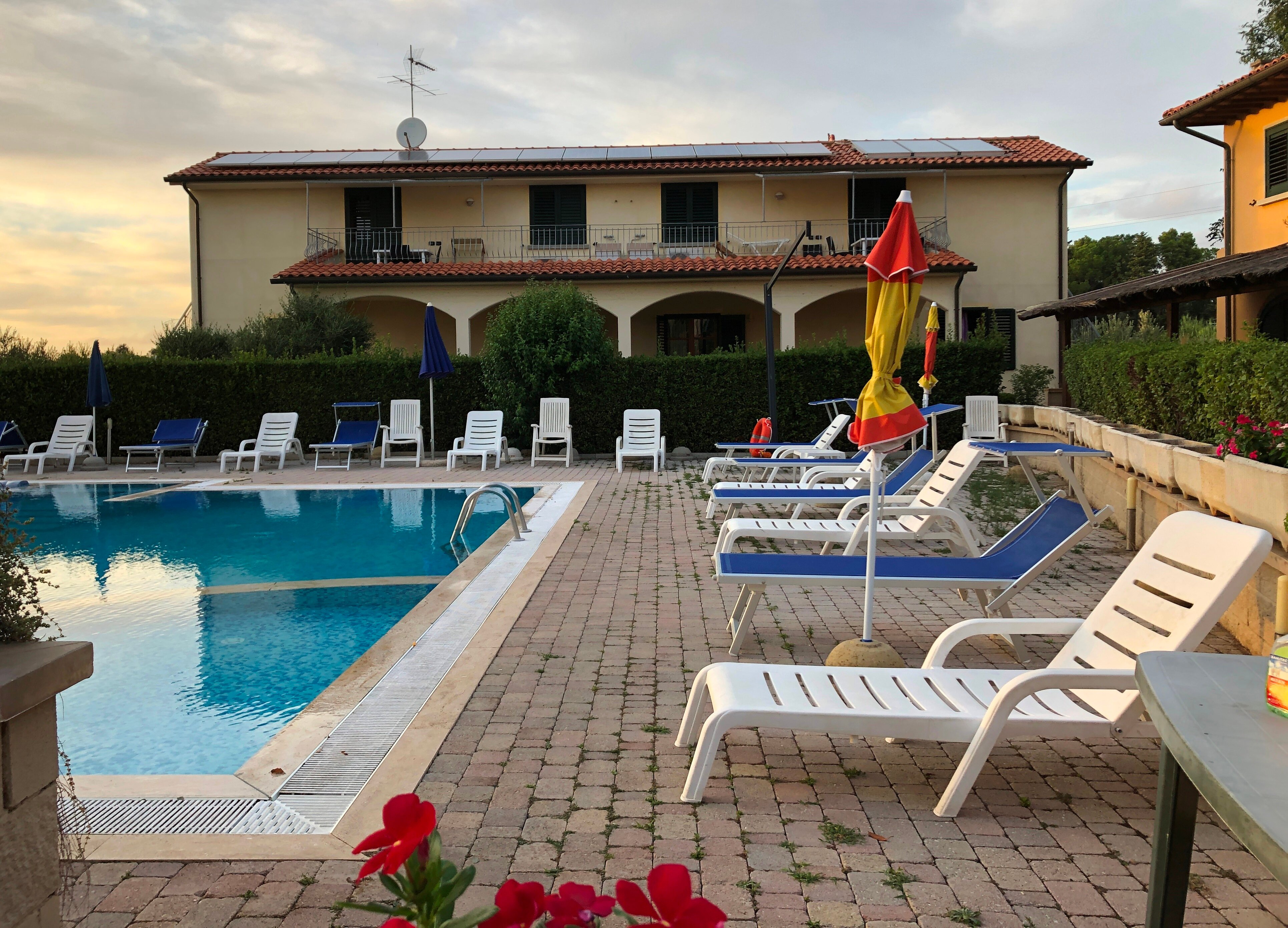 Agriappartamenti Borgo Guglielmo-泳池