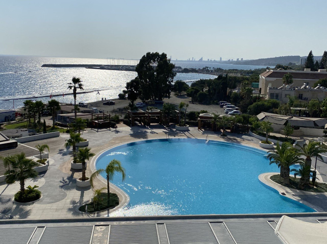 利马索尔柏宁豪华精选水疗度假酒店主图