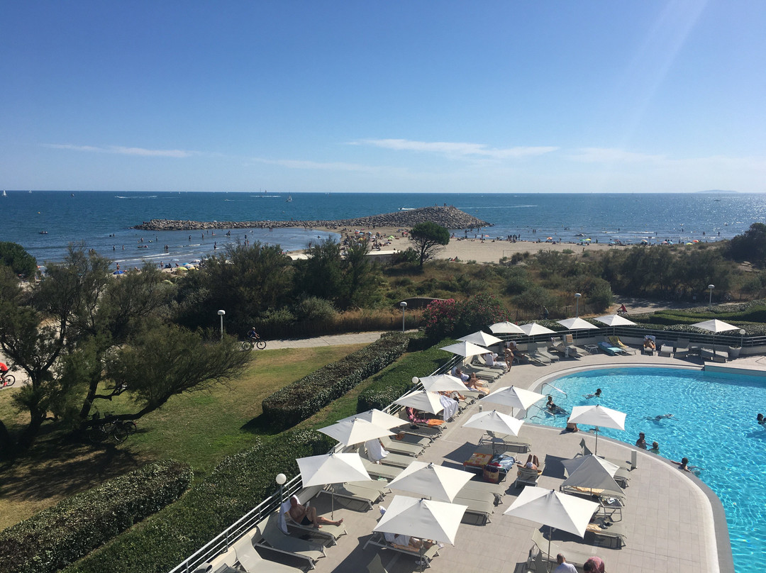 莱斯珊瑚海水浴温泉酒店主图