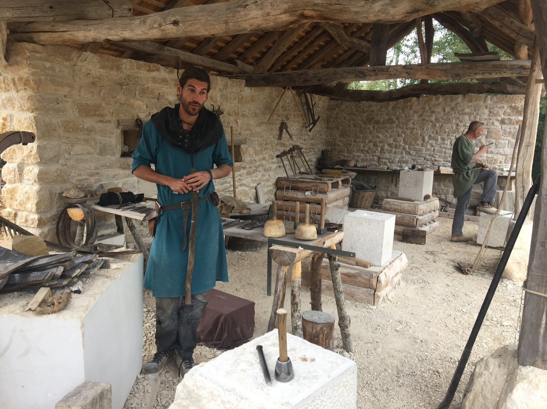 Chantier Médiéval de Montcornelles-Aranc必去景点