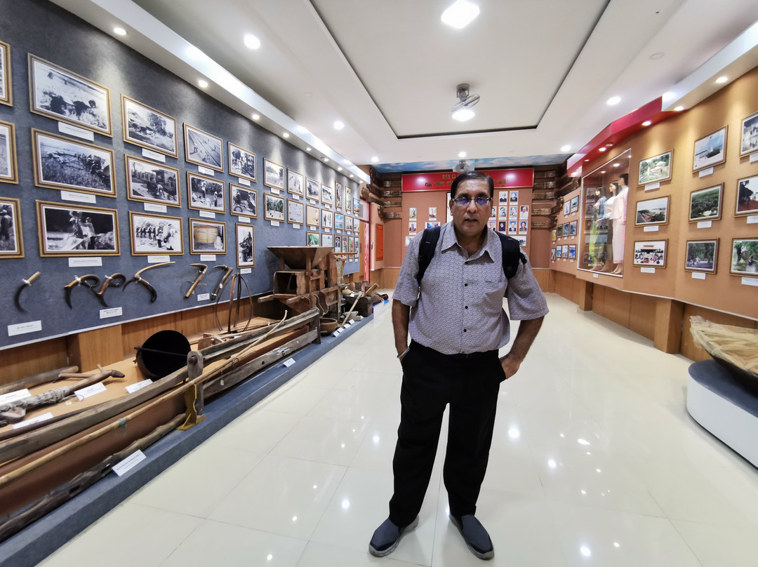 Bao Tang Quan Khu 9-芹苴必去景点