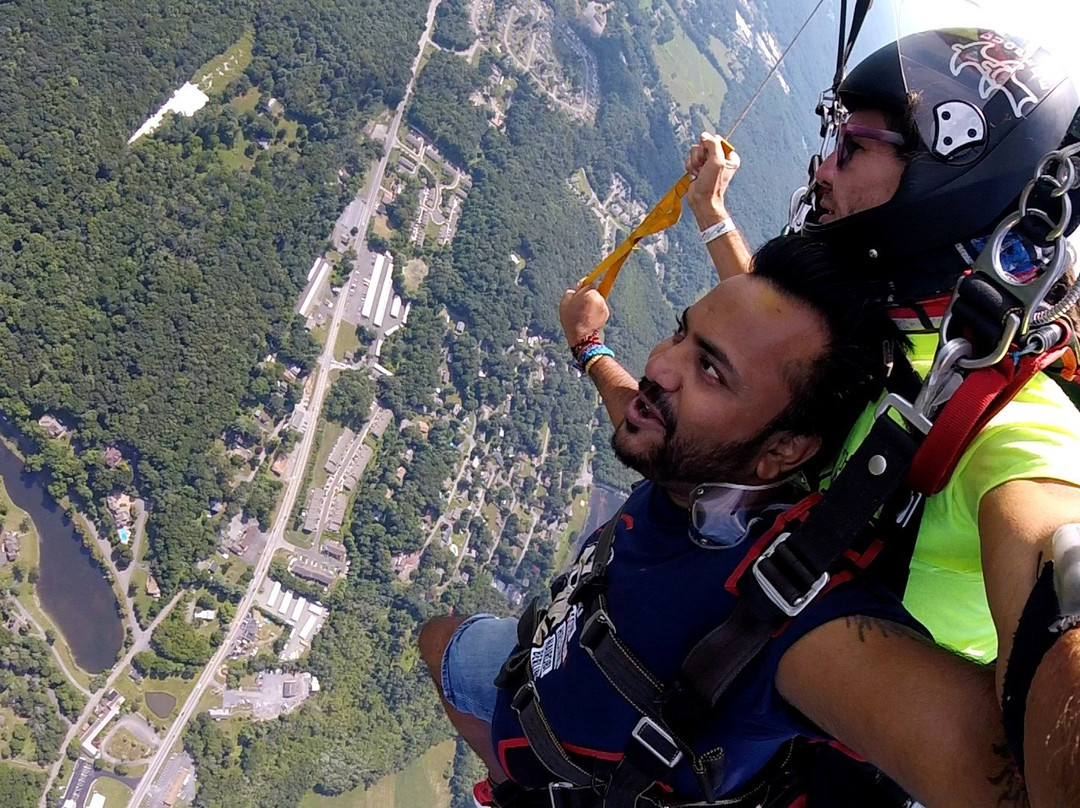 Sky's The Limit Skydiving Center-East Stroudsburg必去景点