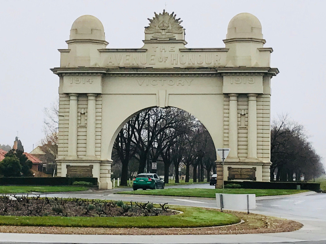 Arch of Victory-巴拉瑞特必去景点
