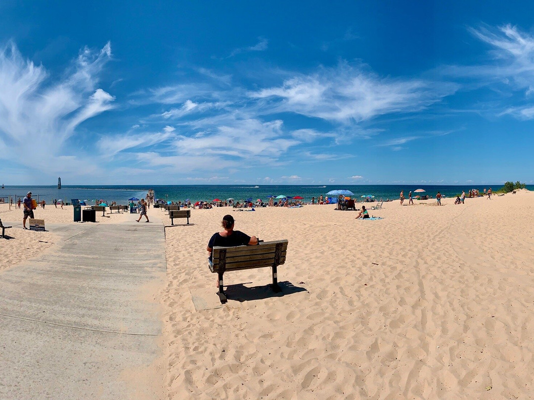 Frankfort Beach景点图片