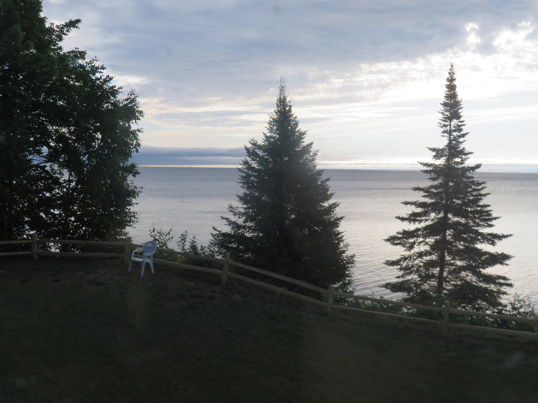 Paradise Lakefront Lodge主图