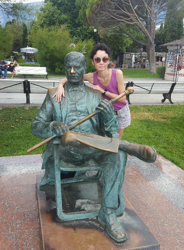 The Monument to Mikhail Pugovkin-雅尔达必去景点