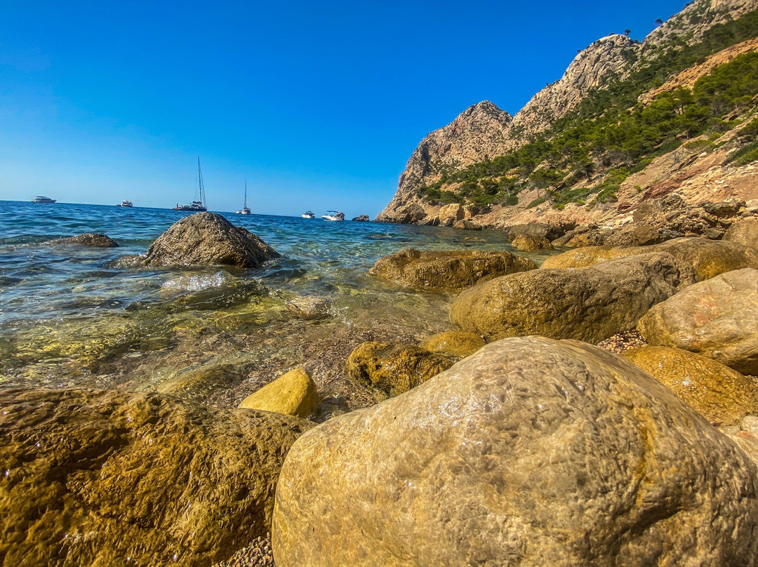 Cala en Basset-Sant Elm必去景点