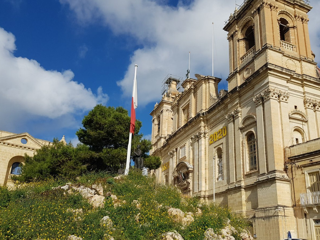 Freedom Monument-毕尔古必去景点