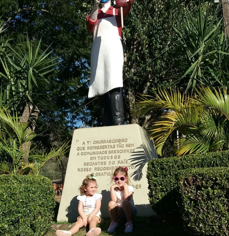 Monumento ao Churrasqueiro-Nova Brescia必去景点