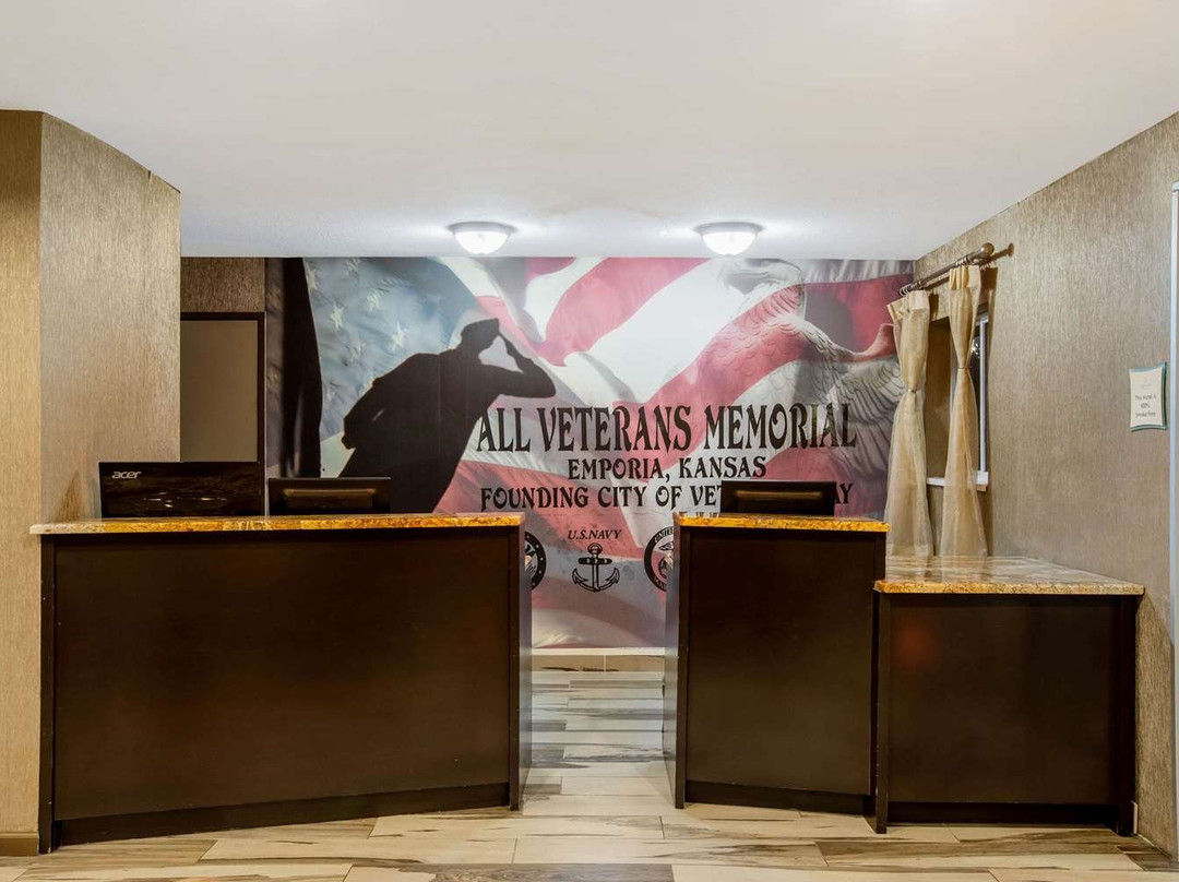 恩波利亚费尔菲尔德客栈主图