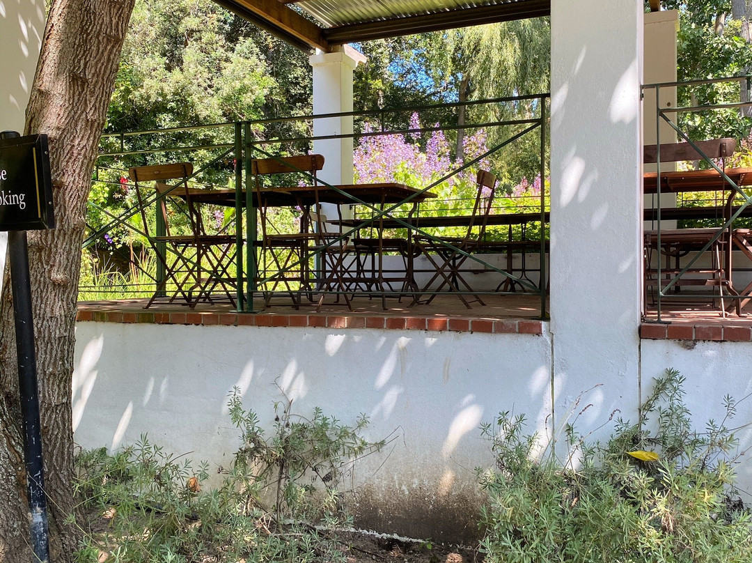 Eagles Nest Guesthouse主图