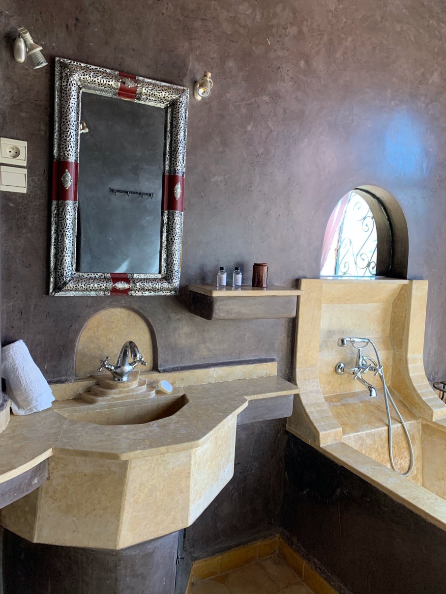 提特里古堡Spa旅馆-浴室