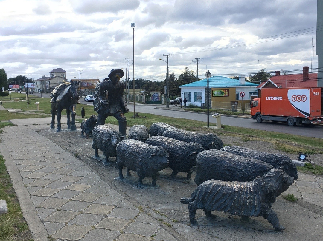 Monumento Al Ovejero-蓬塔阿雷纳斯必去景点